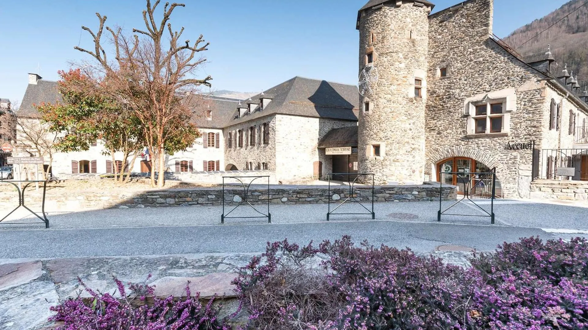 Apartment Appartement Centre Saint-Lary Avec Balcon, Parking Et Proximite Commerces 6 Pers - Fr-1-296-382